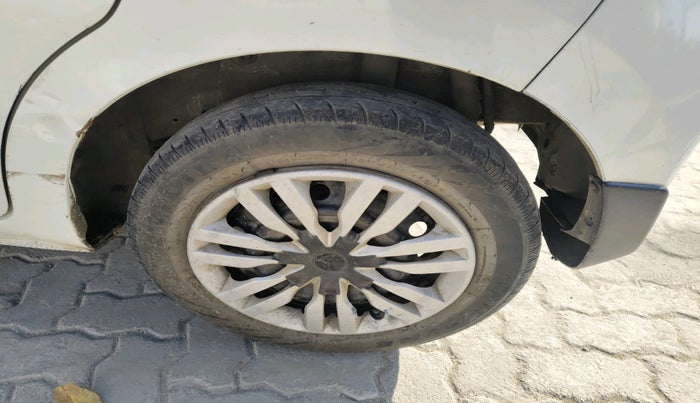 2015 Maruti Celerio VXI, Petrol, Manual, 1,06,643 km, tyre