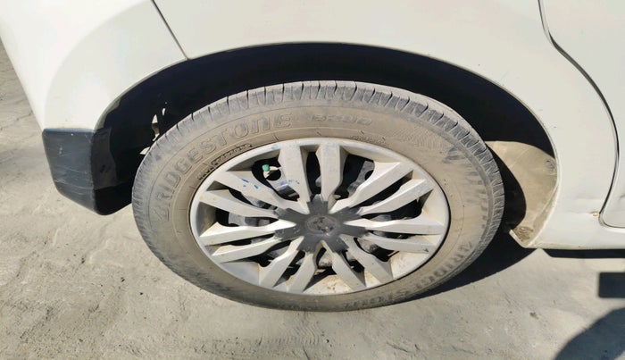 2015 Maruti Celerio VXI, Petrol, Manual, 1,06,643 km, tyre