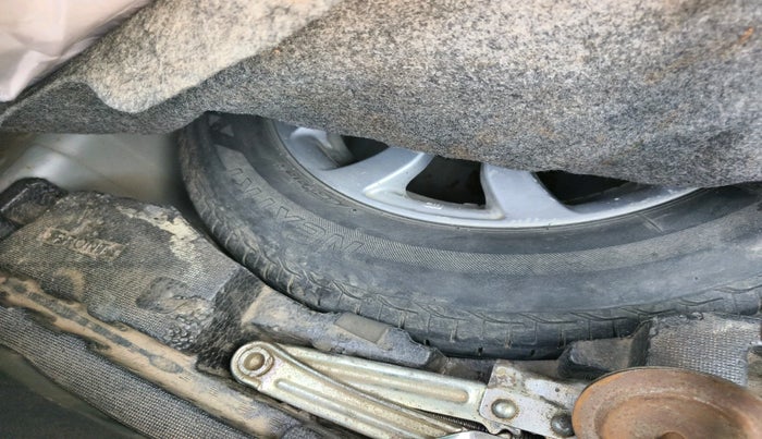 2015 Honda Amaze 1.2L I-VTEC VX, Petrol, Manual, 45,281 km, tyre