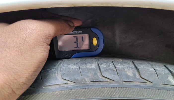 2014 Honda City 1.5L I-VTEC VX, Petrol, Manual, 1,04,532 km, tyre