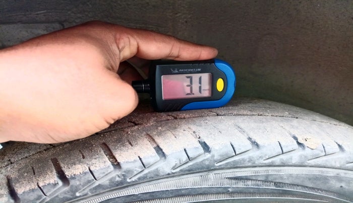 2016 Maruti Wagon R 1.0 VXI, Petrol, Manual, 60,663 km, tyre