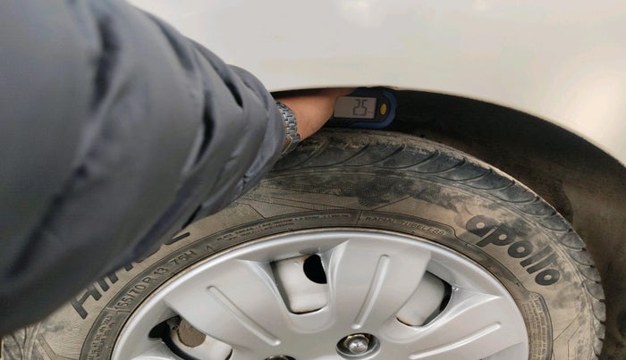 2018 Hyundai Eon ERA +, Petrol, Manual, 34,044 km, tyre