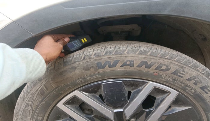 2022 Hyundai VENUE SX 1.0 TURBO IMT, Petrol, Manual, 25,335 km, tyre