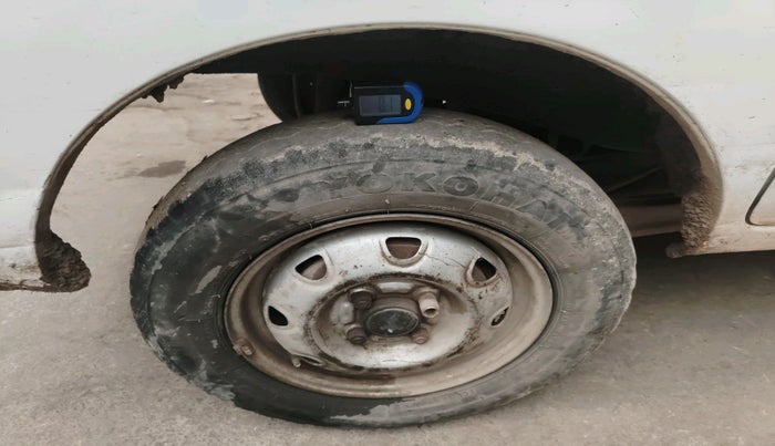 2016 Maruti Eeco 5 STR WITH A/C+HTR CNG, Petrol, Manual, 76,873 km, tyre