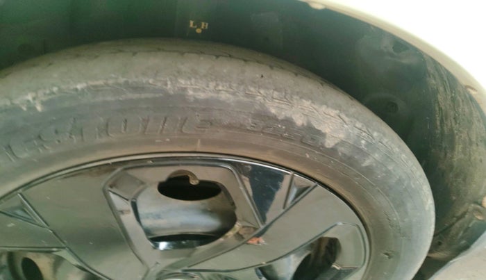 2016 Tata Zest XE PETROL, Petrol, Manual, 27,162 km, tyre