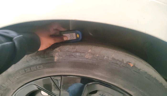 2016 Tata Zest XE PETROL, Petrol, Manual, 27,162 km, tyre