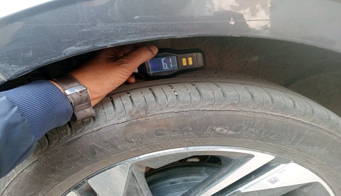 2023 Hyundai NEW I20 ASTA (O) 1.2 IVT, Petrol, Automatic, 27,882 km, tyre