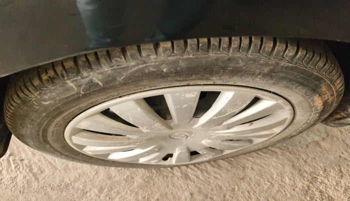 2015 Tata Zest XMS PETROL, Petrol, Manual, 80,014 km, tyre