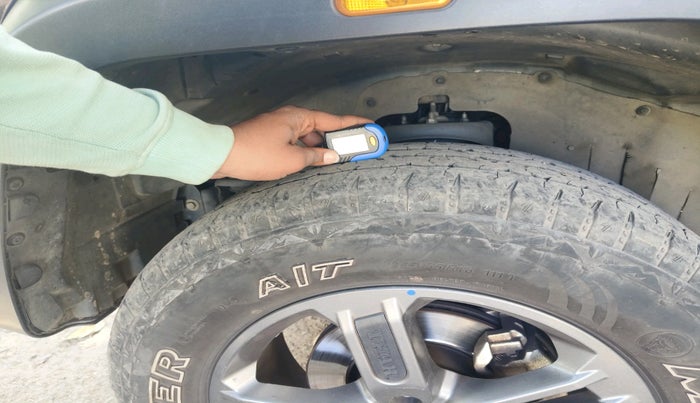 2023 Mahindra Thar LX HARD TOP 4WD MT, Diesel, Manual, 82,819 km, tyre