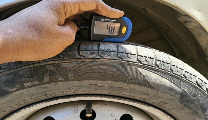 2015 Maruti Wagon R 1.0 LXI CNG, Petrol, Manual, 81,072 km, tyre