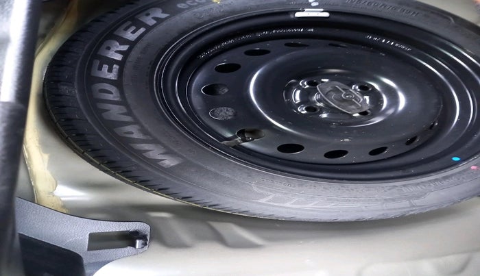 2024 Maruti FRONX ALPHA 1.0L TURBO 6 AT, Petrol, Automatic, 3,241 km, tyre