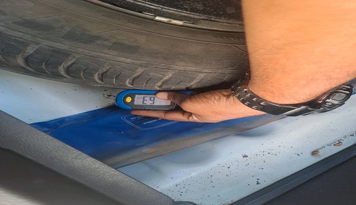 2017 Maruti Vitara Brezza VDI (O), Diesel, Manual, 41,660 km, tyre