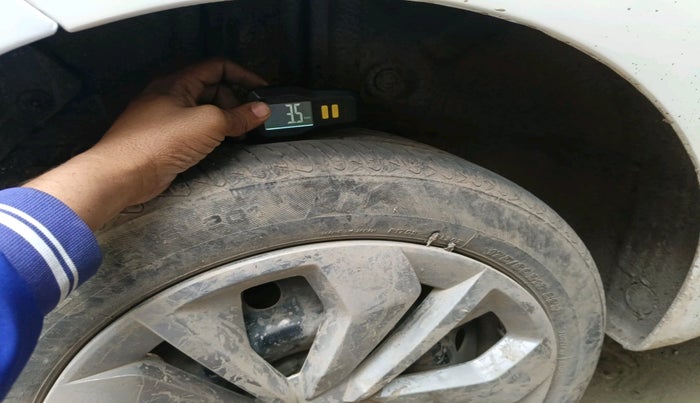 2015 Hyundai Elite i20 MAGNA 1.2, Petrol, Manual, 48,129 km, tyre