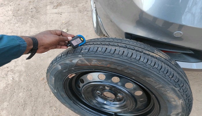 2016 Maruti Ciaz VDI+ SHVS, Diesel, Manual, 2,04,531 km, tyre