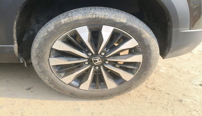 2024 Honda ELEVATE ZX CVT, Petrol, Automatic, 8,006 km, tyre