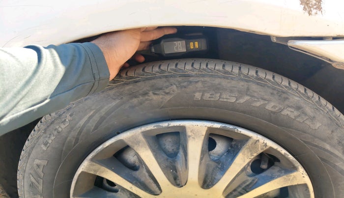 2011 Mahindra Verito D2 BS-III, Diesel, Manual, 1,97,427 km, tyre