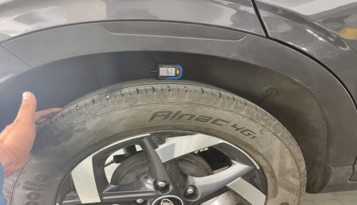 2020 Hyundai VENUE SX 1.0 TURBO, Petrol, Manual, 75,497 km, tyre