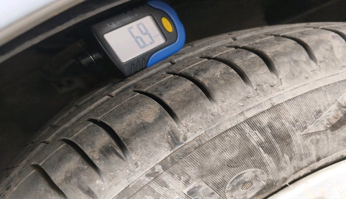 2011 Hyundai i10 ERA 1.1, Petrol, Manual, 96,442 km, tyre