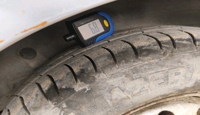 2011 Hyundai i10 ERA 1.1, Petrol, Manual, 96,442 km, tyre