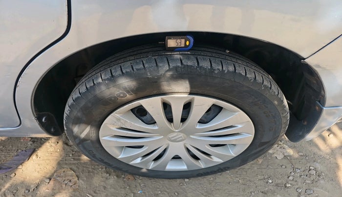 2014 Maruti Ertiga VXI CNG, Petrol, Manual, 1,44,195 km, tyre