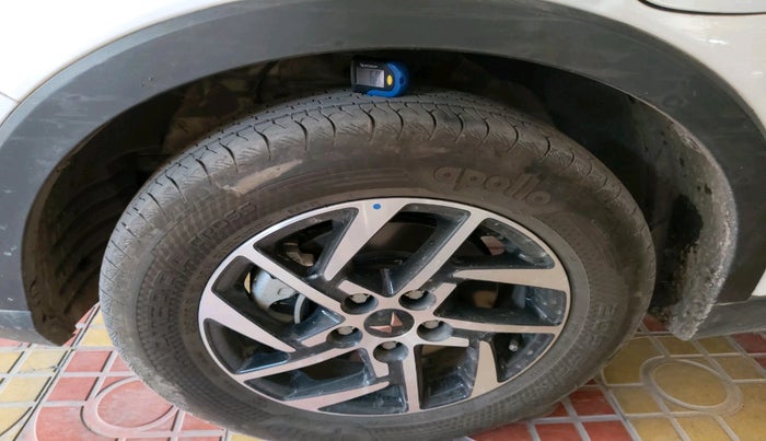 2025 Mahindra XUV400 EL Pro 39.4 KWH, Electric, Automatic, 13,512 km, tyre