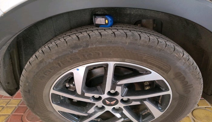 2025 Mahindra XUV400 EL Pro 39.4 KWH, Electric, Automatic, 13,512 km, tyre