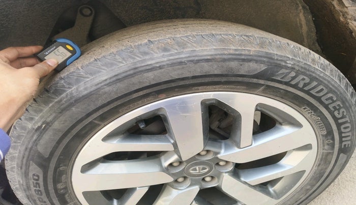 2021 Tata Safari XZA PLUS, Diesel, Automatic, 45,314 km, tyre