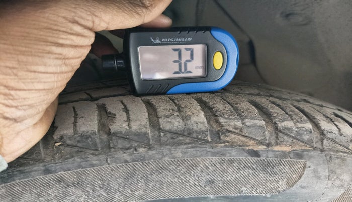 2021 Hyundai GRAND I10 NIOS SPORTZ 1.2 KAPPA VTVT CNG, Petrol, Manual, 63,631 km, tyre