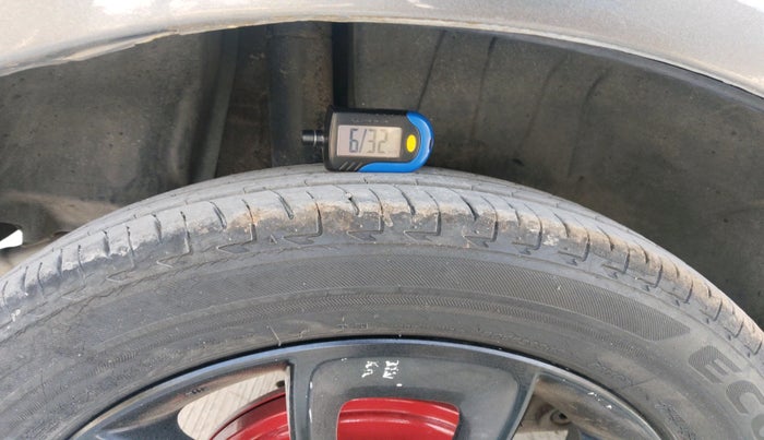 2023 Maruti Swift VXI, Petrol, Manual, 61,339 km, tyre