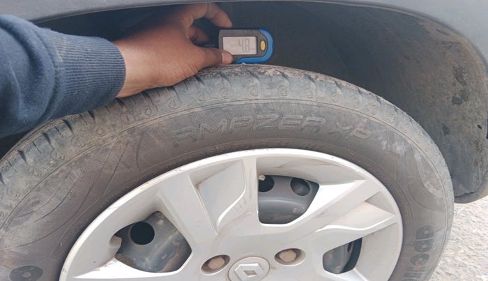 2020 Renault Kwid RXL, Petrol, Manual, 75,916 km, tyre