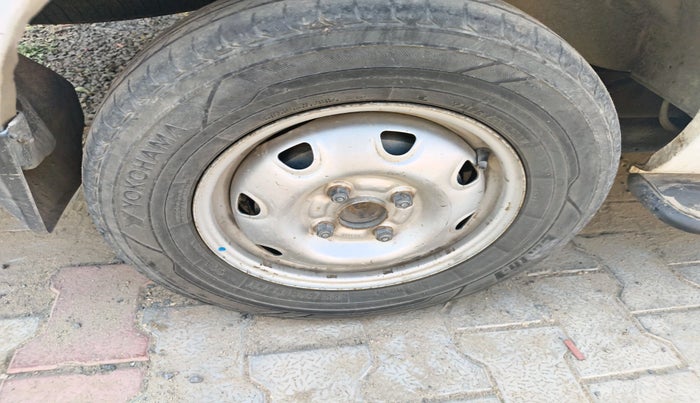 2018 Maruti Eeco 5 STR WITH A/C+HTR, Petrol, Manual, 1,03,419 km, tyre