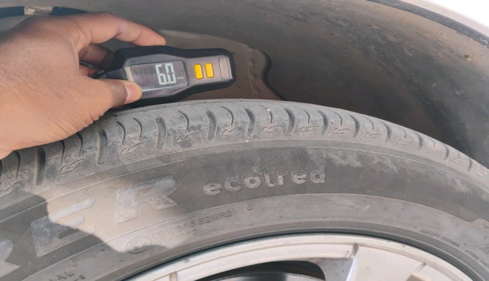 2012 Chevrolet Cruze LTZ, Diesel, Manual, 1,14,904 km, tyre