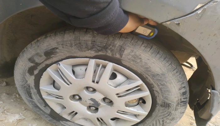 2013 Hyundai i10 MAGNA 1.2, Petrol, Manual, 80,546 km, tyre