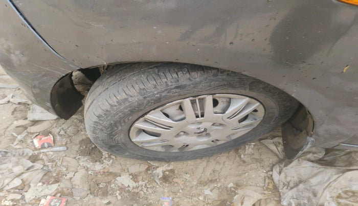 2013 Hyundai i10 MAGNA 1.2, Petrol, Manual, 80,546 km, tyre