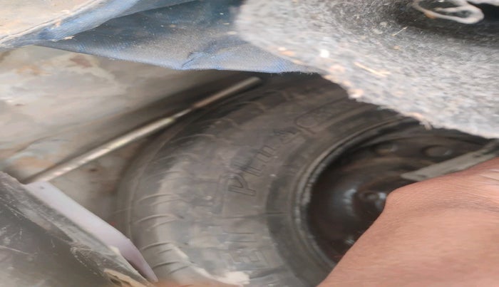 2013 Hyundai i10 MAGNA 1.2, Petrol, Manual, 80,546 km, tyre