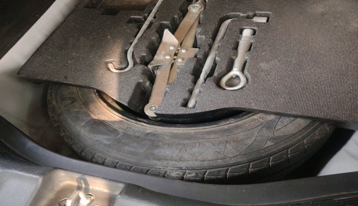 2016 Honda Jazz 1.2L I-VTEC VX, Petrol, Manual, 61,290 km, tyre