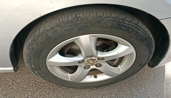 2012 Skoda Rapid ELEGANCE 1.6 TDI CR MT, Diesel, Manual, 1,53,048 km, tyre