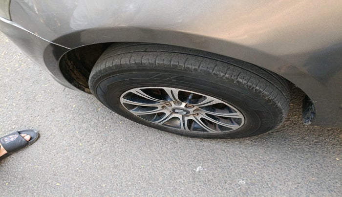 2016 Maruti Swift Dzire VDI ABS, Diesel, Manual, 1,37,484 km, tyre