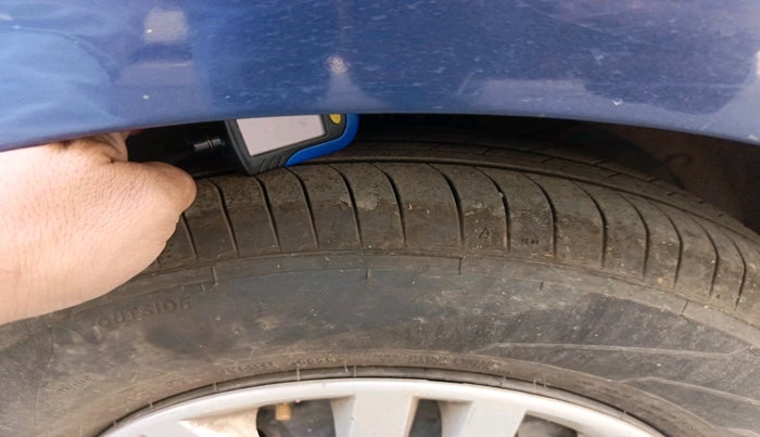 2017 Maruti Dzire VXI, Petrol, Manual, 53,398 km, tyre