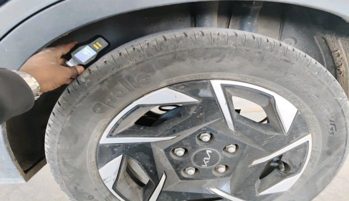 2024 KIA SONET HTK PLUS 1.2 PETROL MT, Petrol, Manual, 17,886 km, tyre