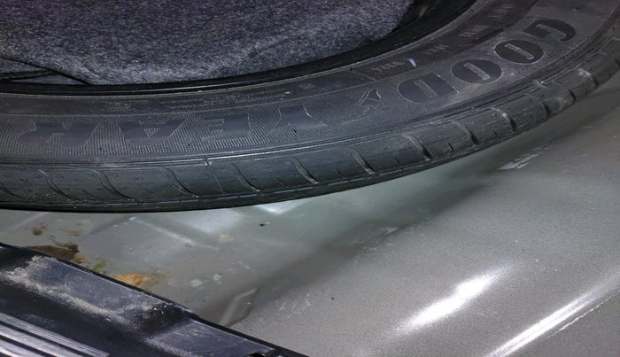 2024 KIA SONET HTK PLUS 1.2 PETROL MT, Petrol, Manual, 17,886 km, tyre