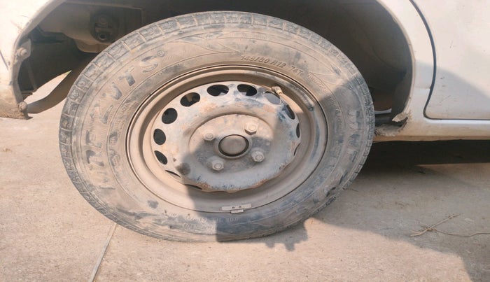 2017 Maruti Alto 800 LXI, Petrol, Manual, 1,98,039 km, tyre