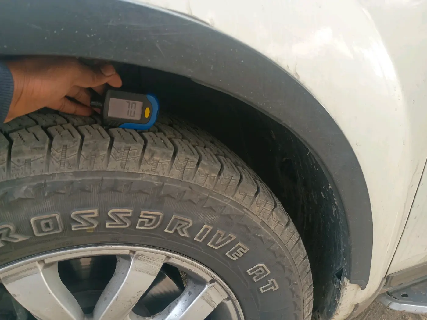 2015 Mahindra XUV500 W10, Diesel, Manual, 88,500 km, tyre