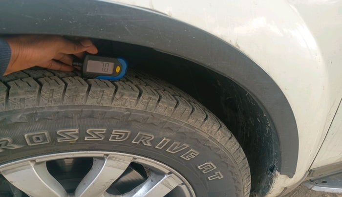 2015 Mahindra XUV500 W10, Diesel, Manual, 88,270 km, tyre