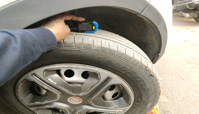 2022 Tata NEXON XE PETROL, Petrol, Manual, 17,635 km, tyre