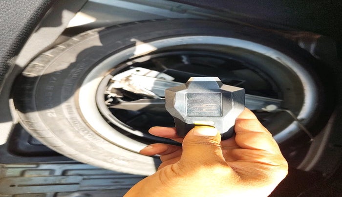 2012 Mercedes Benz E Class E 220 CDI ELEGANCE, Diesel, Automatic, 73,447 km, tyre