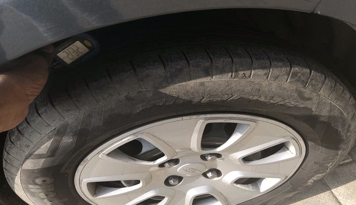 2018 Ford Ecosport AMBIENTE 1.5L DIESEL, Diesel, Manual, 1,04,339 km, tyre