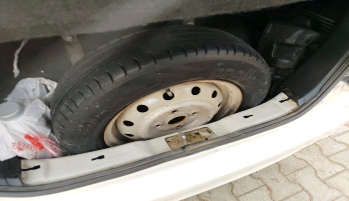 2016 Maruti Wagon R 1.0 LXI, Petrol, Manual, 68,454 km, tyre