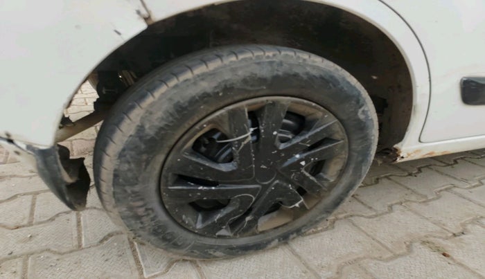 2016 Maruti Wagon R 1.0 LXI, Petrol, Manual, 68,454 km, tyre