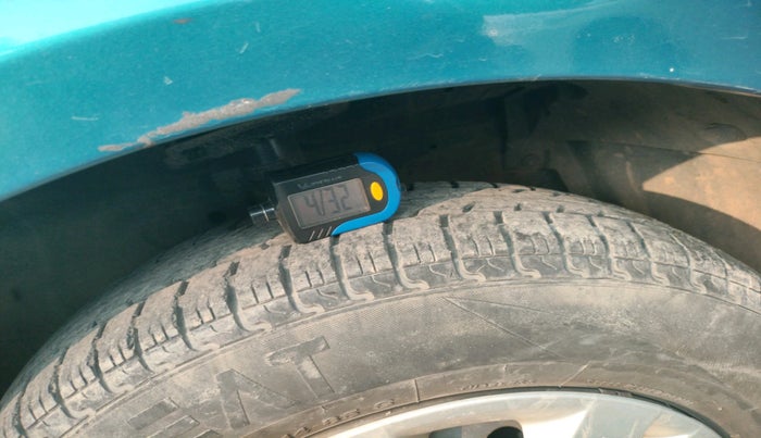 2013 Maruti Swift Dzire VXI, Petrol, Manual, 64,888 km, tyre